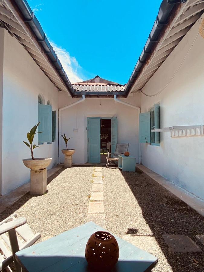 Cafe Ceylon Bed & Breakfast Koggala Bagian luar foto