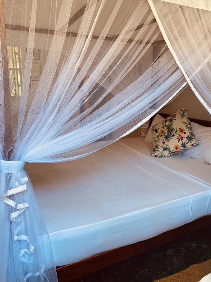 Cafe Ceylon Bed & Breakfast Koggala Bagian luar foto